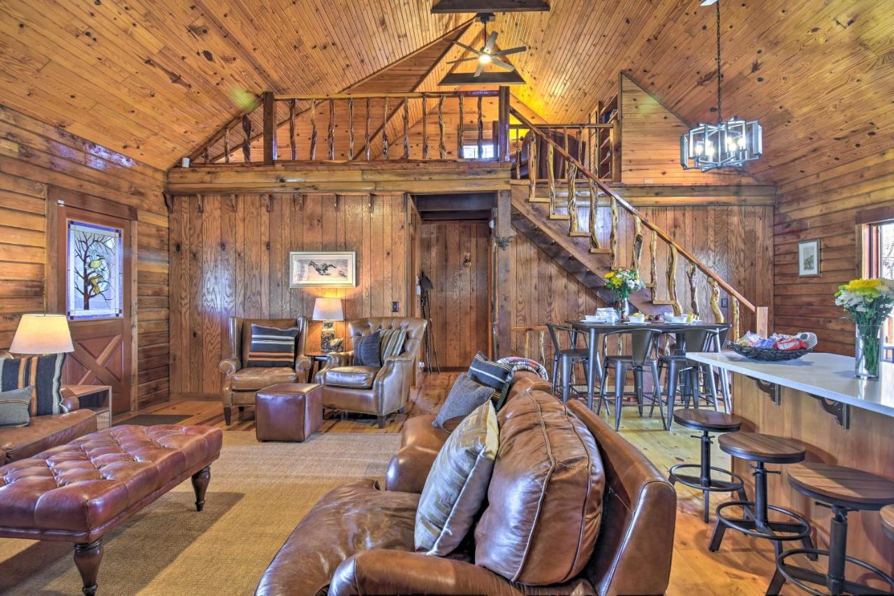Luxury Pearcy Cabin With 5 Private Acres And Hot Tub! Экстерьер фото
