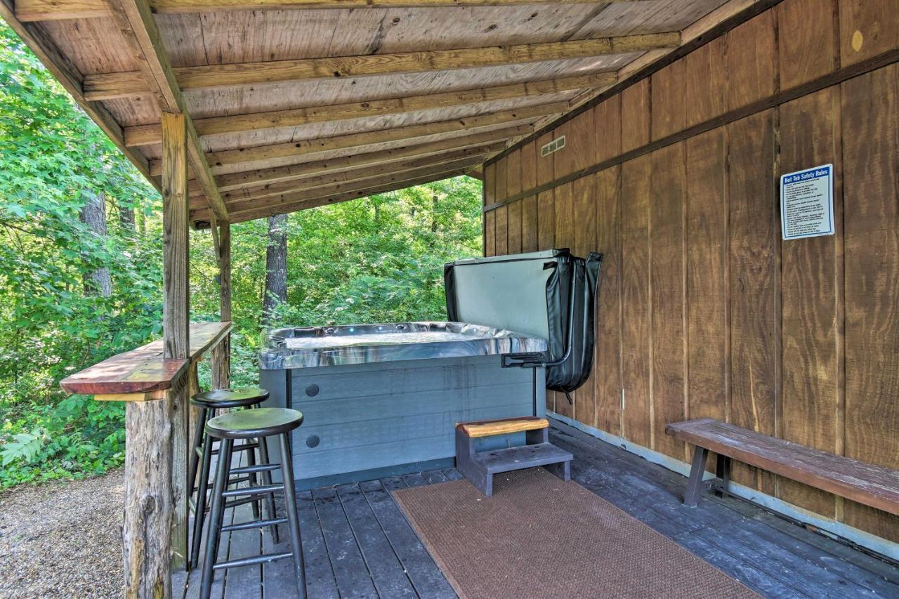 Luxury Pearcy Cabin With 5 Private Acres And Hot Tub! Экстерьер фото